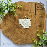 Tekturka -T456A- SZKOŁA - tabliczka cytat "Dzieci rodzą się ze skrzydłami, nauczyciele pomagają im je rozwinąć"