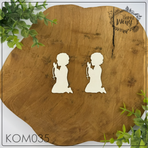 Tekturka -KOM035- klęczący chłopiec - zarys - 2 szt - Komunia