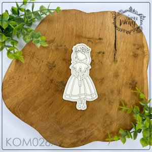 Tekturka -KOM026A- postać modlącej się dziewczynki - Komunia